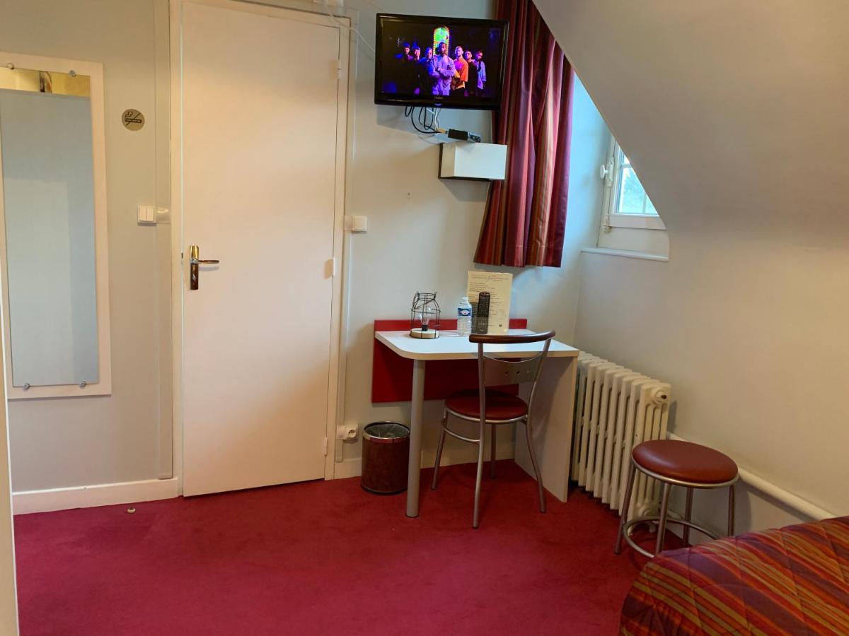 Au Petit Hotel 3*