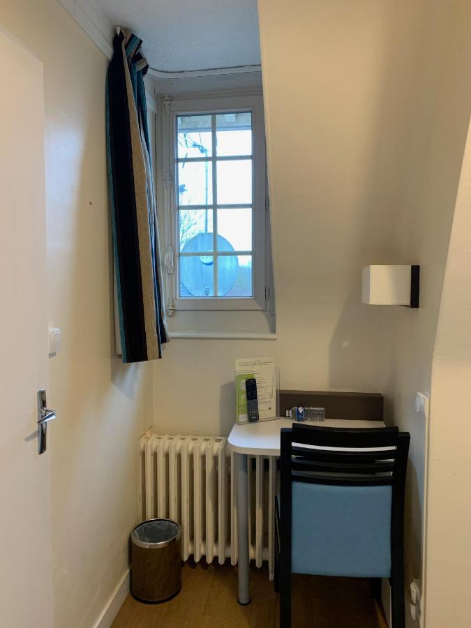 Au Petit Hotel