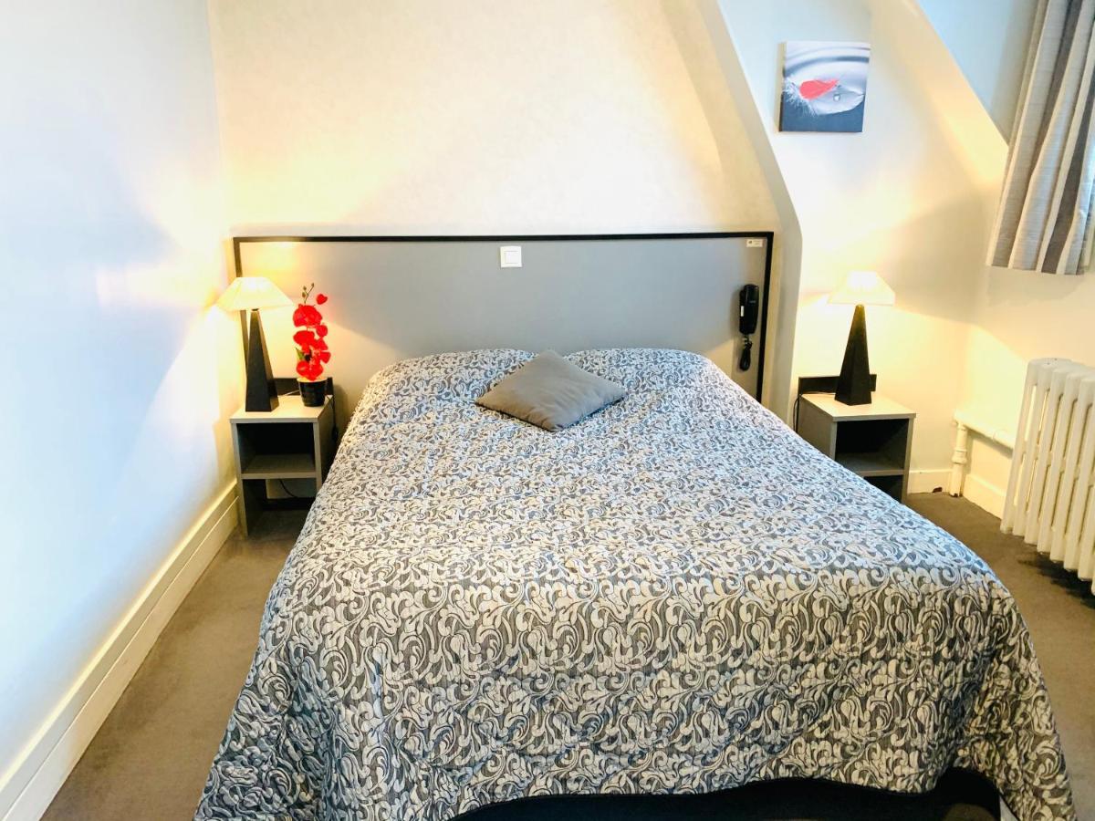 Hotel Au Petit 3*